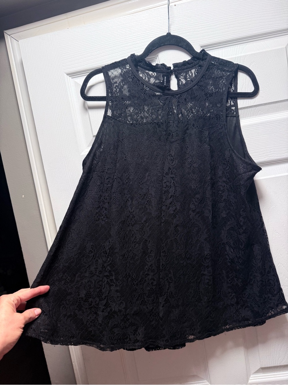 Black Lace Sleeveless Top - Classic Women's Dressy Shell - XXL